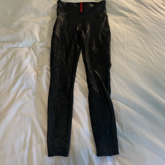 Spanx Faux Leather Moro Leggings. Size M, Regular. Perfect for Fall! - Picture 3 of 7
